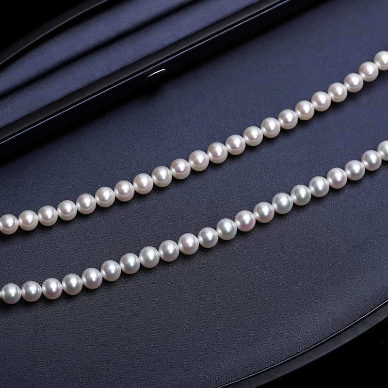 Elegant Pearl Necklace for Women – Minimalist Timeless Jewelry