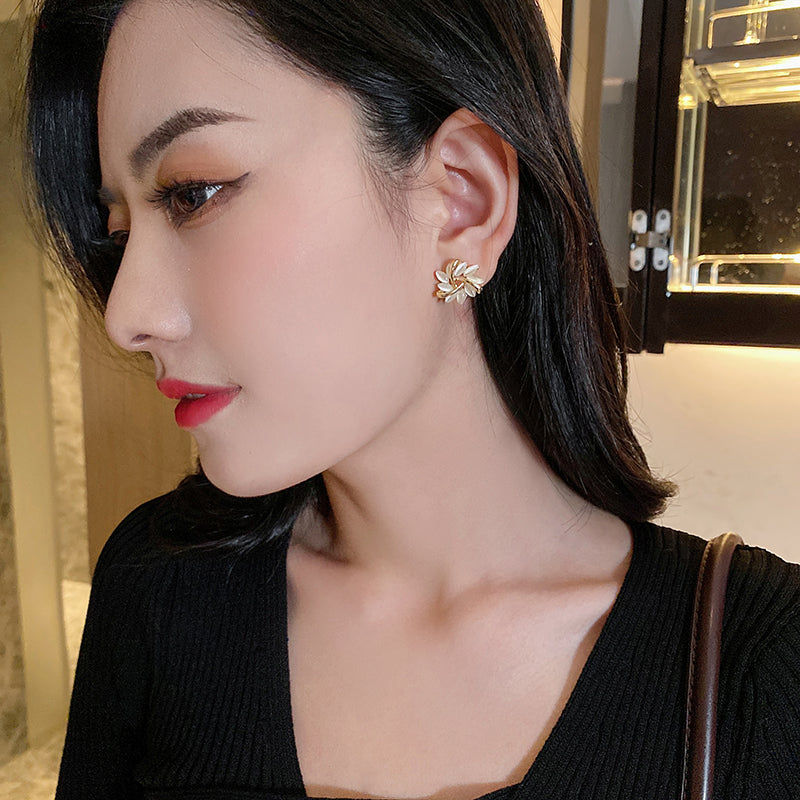 Elegant Cat’s Eye Flower Geometric Earrings