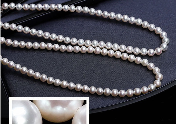 Elegant Pearl Necklace for Women – Minimalist Timeless Jewelry