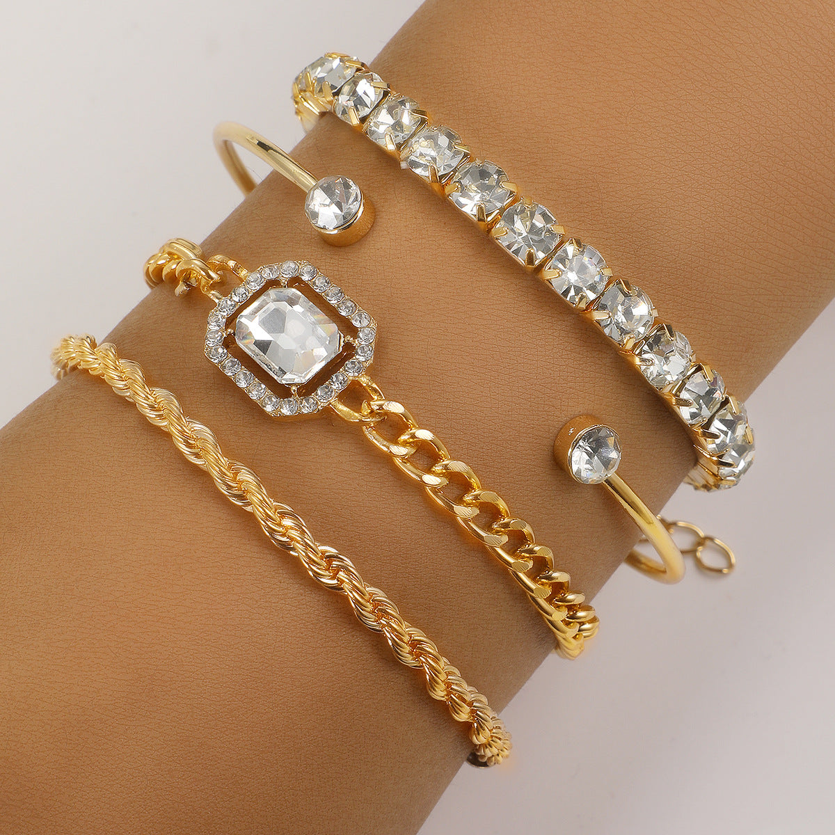 Bohemian 4PCS Crystal Bracelet Set – Vintage Twisted Cuff Fashion Jewelry for Women